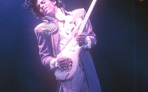 Prince 'thăng hạng' khủng khiếp sau khi đột tử