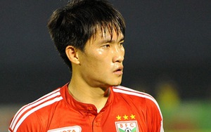 Công Vinh và Văn Hoàn bị ngộ độc vì ăn cá biển