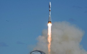 Vừa phóng tên lửa thành công, Lãnh đạo xây sân bay vũ trụ Vostochny đã ‘xộ khám’