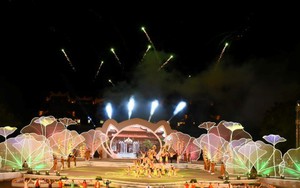 Bế mạc Festival Huế 2016: Ấn tượng với sắc màu văn hóa hội tụ