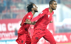 Errol Stevens: Thành sao nhờ vợ đẹp, con ngoan