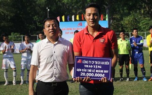 Cựu cầu thủ Lê Hoàng Duy được Mạnh thường quân giúp đỡ