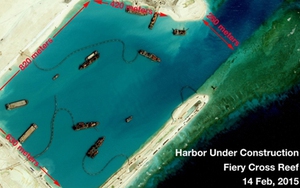 Chiến hạm Mỹ áp sát đá Chữ Thập ở Biển Đông