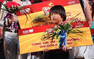 VIDEO: So đo Quán quân Got Talent Trọng Nhân với... Quán quân Nhí tài năng 2014