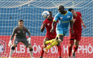 Thủ môn Việt kiều Văn Lâm: ‘Bố từng thuyết phục tôi bỏ giấc mơ V-League’