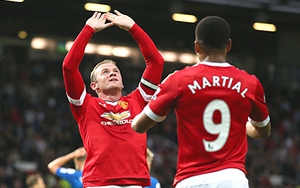 Man United của Van Gaal tiến bộ với tốc độ... sên bò