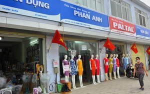 Văn hóa 'biển hiệu quảng cáo' ở Hà Nội: Gỗ và nước sơn, cần rành mạch!