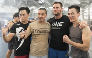 Ngôi sao võ thuật thế giới huấn luyện võ ở Việt Nam