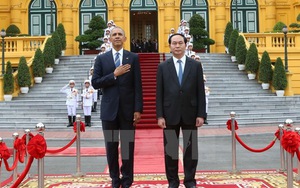 Tổng thống Obama tuyên bố dỡ bỏ lệnh cấm vận vũ khí đối với Việt Nam