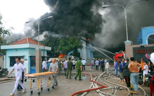 Cháy ở Cty nệm Vạn Thành: Cứu được 2 kho hóa chất, nhiều kho nguyên liệu