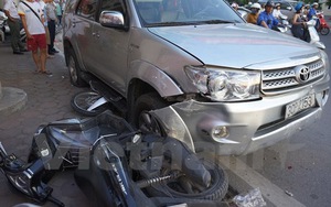 Vụ ôtô đâm liên hoàn 8 xe máy ở Xã Đàn: Chưa rõ số người bị thương