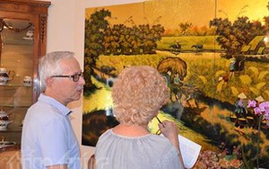 'Nhà Việt Nam' tại Canada mở cửa đón khách tham quan