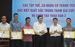 Biểu dương những người cứu nạn trong vụ chìm tàu trên sông Hàn