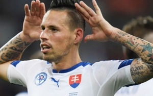 Góc thơ Lê Thống Nhất: Hamsik tỏa sáng tuyệt vời...