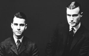 Bài 3: 'Thâm cung bí sử' tờ Time: Hai cha đẻ… nghĩa là thừa một