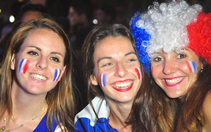 Những nẻo đường EURO: Trong niềm vui bất tận của "Les Bleus"