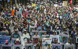 Mexico: Đụng độ trong cuộc biểu tình làm hàng chục người thương vong