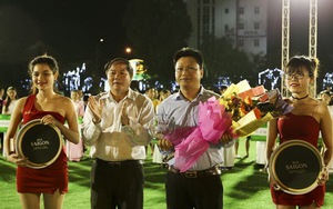 Quảng trường UBND Hà Tĩnh náo nhiệt với tiếng còi khai mạc