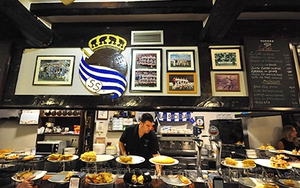 Những nẻo đường EURO: Ở nơi màu đỏ Tây Ban Nha không được yêu thích