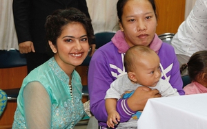 Diễn viên 'Cô dâu 8 tuổi' Avika Gor tặng quà cho bệnh nhi mắc bệnh hiểm nghèo