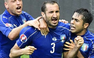 PHÂN TÍCH: Italy rất 'QUÁI' trong màn dàn xếp đá phạt trước Tây Ban Nha