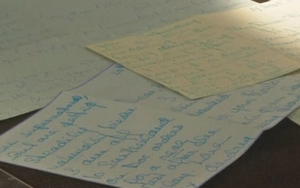 VIDEO: Đấu giá được 11.250 bảng Anh những bức thư chưa từng công bố của Audrey Hepburn