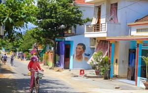 Điều gì biến làng chài nghèo thành 'xứ cổ tích'?