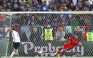 Biến tấu cùng EURO: 54 năm, 120 phút++ và 9 loạt pen... xin cảm ơn tình yêu!