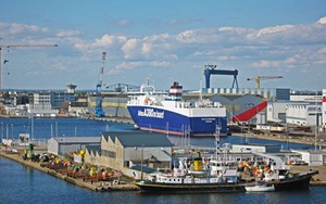 Bên lề EURO 2016: Saint-Nazaire, thành phố của công nghiệp