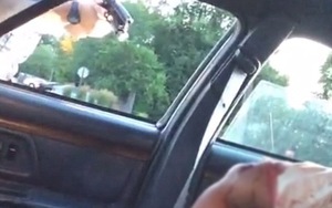 Sốc: Cô gái phát video trực tiếp cảnh bạn trai bị bắn 4 phát đạn lên facebook