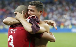 BÌNH LUẬN: Những giọt nước mắt của Cristiano Ronaldo