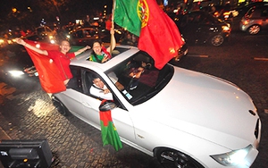 Những nẻo đường EURO: Bóng đen trên Cổng Khải Hoàn