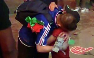 BẬT KHÓC với clip cậu bé Bồ Đào Nha an ủi fan tuyển Pháp