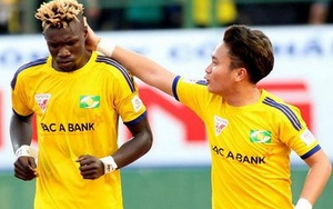 Thêm S.Khánh Hòa bức xúc trọng tài