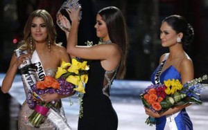 Hoa hậu bị tước vương miện vì lỗi đánh máy, vì phóng túng tình dục...