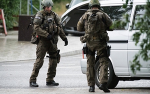 VIDEO NÓNG!!! Tận thấy kẻ xả súng khiến ít nhất 6 người thiệt mạng ở Đức