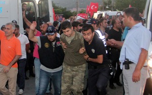 Thổ Nhĩ Kỳ bắt 300 lính cận vệ Phủ Tổng thống sau đảo chính