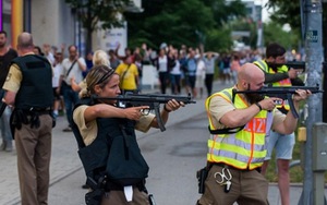 Thiếu niên 16 tuổi hô hào trên Facebook giống kẻ xả súng ở Munich