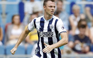 Arsenal hỏi mua cựu trung vệ Man United để thay thế Mertesacker