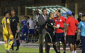 Điểm nhấn vòng 18 V-League: Sai lầm vẫn từ trọng tài