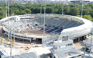 Sân thi đấu US Open hoàn thành mái che di động khổng lồ