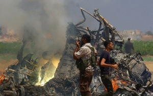 Cướp được thi thể phi công Mi-8 Nga, phiến quân đòi 'đổi mạng tù nhân'