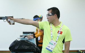 CẬN CẢNH buổi tập của 'xạ thủ vàng' Hoàng Xuân Vinh