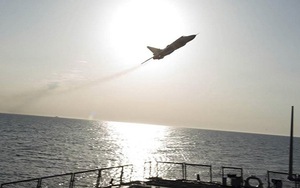 Nga bật mí chuyện Su-24 làm 'mù' tàu chiến Mỹ và 'áo giáp tàng hình'
