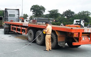 Bình Dương: Bị xe container cán ngang qua người, một thai phụ tử vong