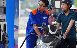Giá xăng tăng gần 700 đồng/lít