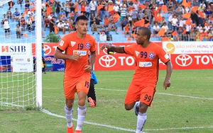 SHB Đà Nẵng thắng nhàn, QNK Quảng Nam ấm ức với trọng tài