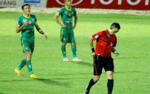 Chí Công ‘dọa’ giải nghệ sau án treo giò xuyên mùa giải