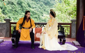 'Cô Tấm' Hạ Vi: 'Chuông khánh' hay 'mảnh chĩnh'?