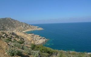 Biển Cổ Thạch & cung đường 'sa mạc' đẹp như mơ